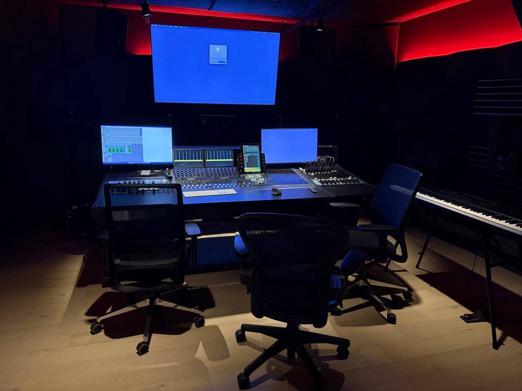 Le Lab of Tomorrow compte six studios, dont deux dédiés à la production musicale.